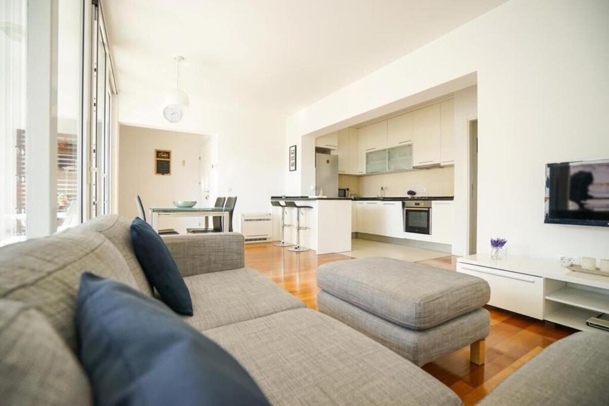 Apartment Zara White Buitenkant foto